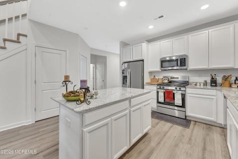 36 Aqueduct Boulevard New Egypt NJ 08533