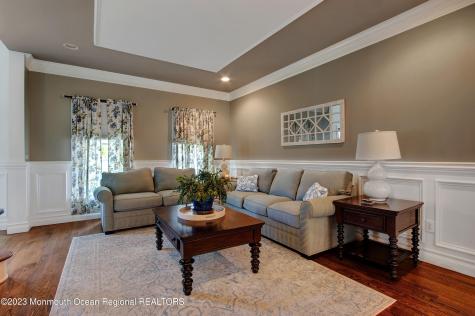 27 Nicklaus Lane Farmingdale NJ 07727