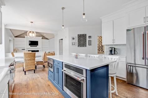 27 Nicklaus Lane Farmingdale NJ 07727