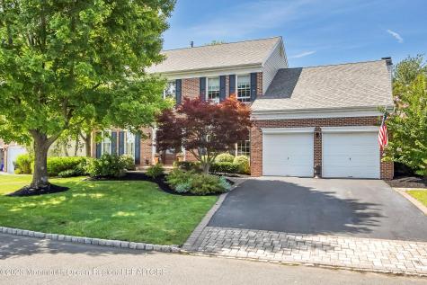 27 Nicklaus Lane Farmingdale NJ 07727