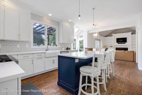 27 Nicklaus Lane Farmingdale NJ 07727