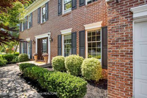 27 Nicklaus Lane Farmingdale NJ 07727
