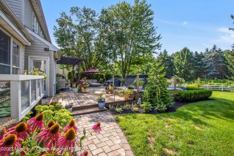 27 Nicklaus Lane Farmingdale NJ 07727