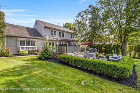 27 Nicklaus Lane Farmingdale NJ 07727