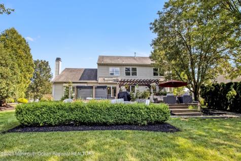 27 Nicklaus Lane Farmingdale NJ 07727
