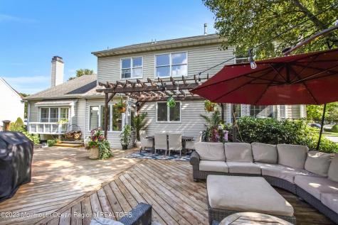 27 Nicklaus Lane Farmingdale NJ 07727