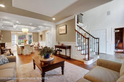 27 Nicklaus Lane Farmingdale NJ 07727