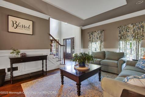 27 Nicklaus Lane Farmingdale NJ 07727