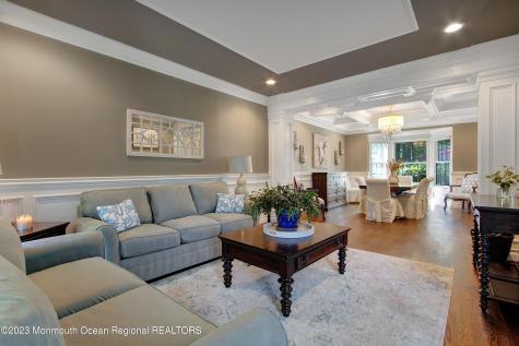 27 Nicklaus Lane Farmingdale NJ 07727