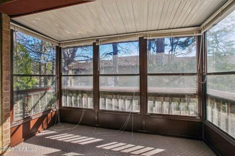 18 Pine Cluster Circle Manalapan NJ 07726