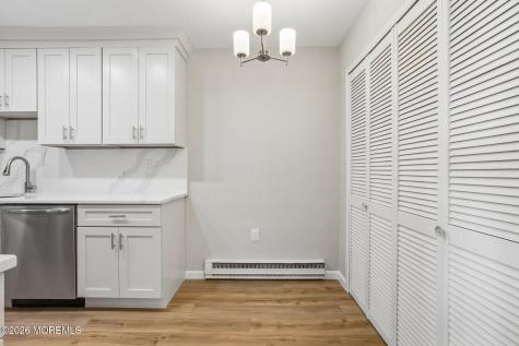 18 Pine Cluster Circle Manalapan NJ 07726