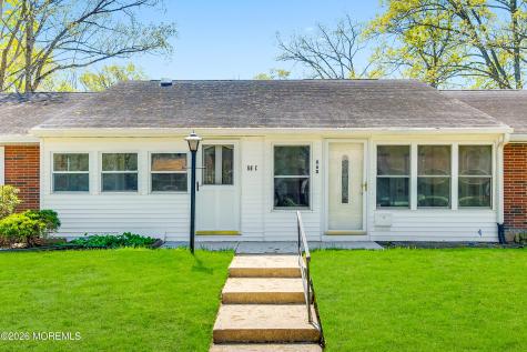 86C Dorchester Drive Lakewood NJ 08701