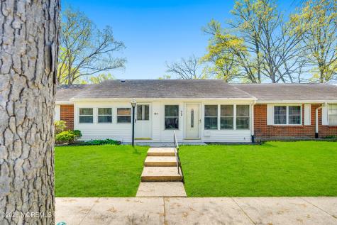 86C Dorchester Drive Lakewood NJ 08701