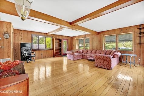 32 Woods Road Freehold NJ 07728