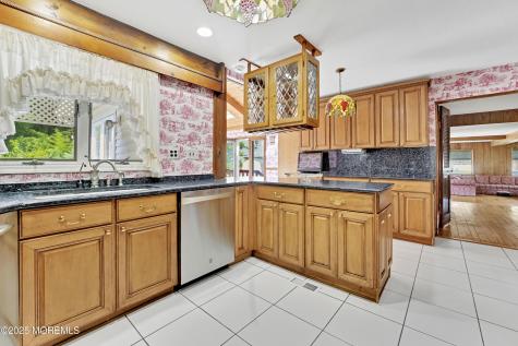 32 Woods Road Freehold NJ 07728