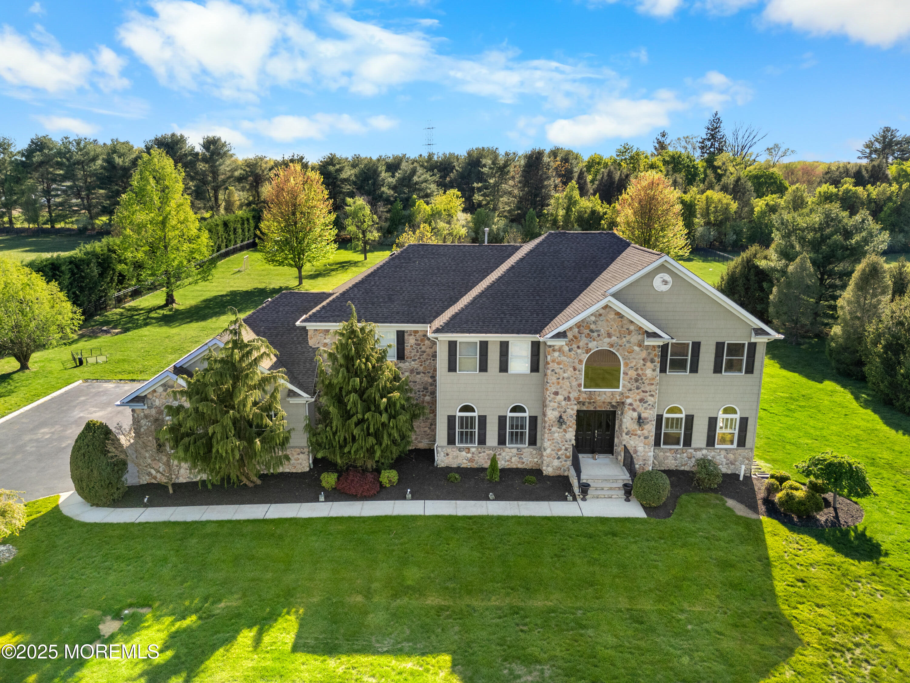 6 Hope Drive Millstone NJ 08510