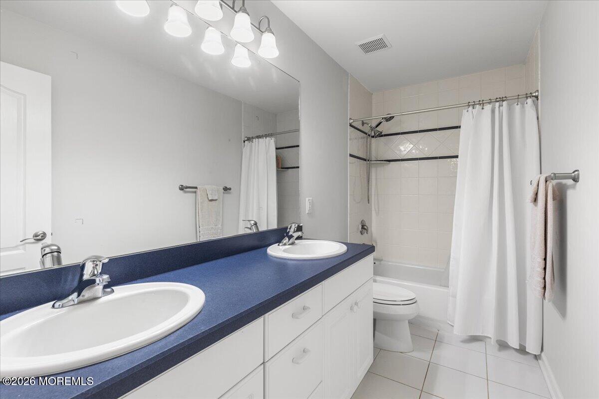 6 Hope Drive Millstone NJ 08510