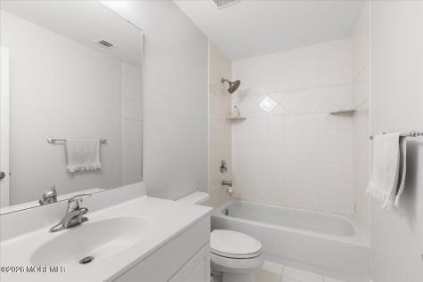 6 Hope Drive Millstone NJ 08510