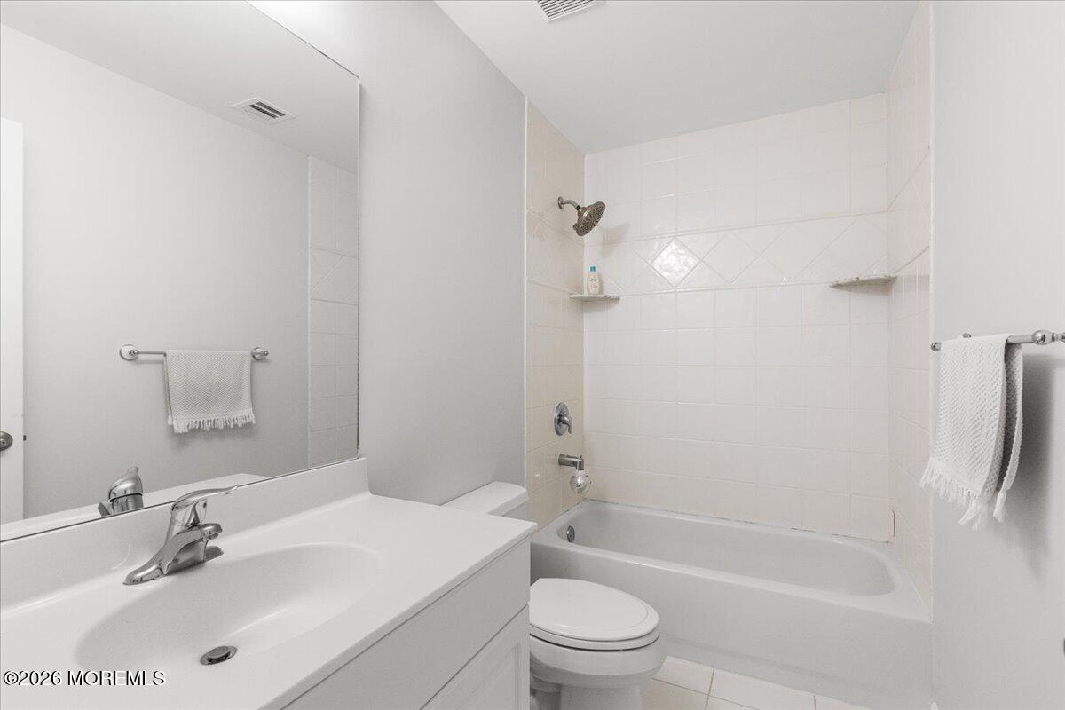 6 Hope Drive Millstone NJ 08510