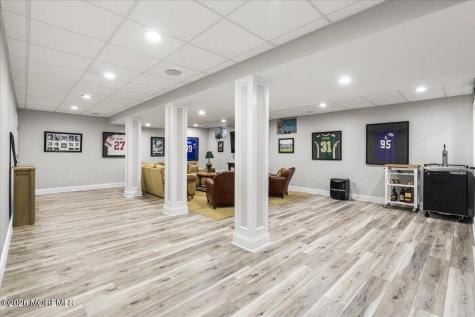 6 Hope Drive Millstone NJ 08510