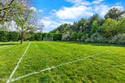 6 Hope Drive Millstone NJ 08510