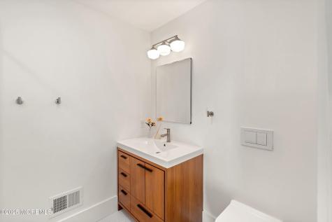 25 Portland Road Highlands NJ 07732