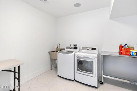 25 Portland Road Highlands NJ 07732