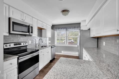 49 Chelsea Drive Whiting NJ 08759