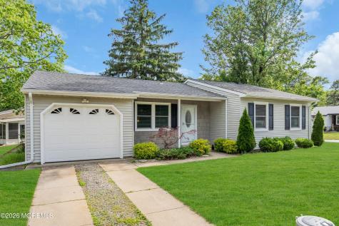 49 Chelsea Drive Whiting NJ 08759