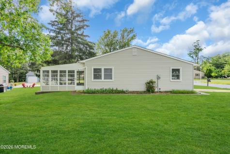 49 Chelsea Drive Whiting NJ 08759