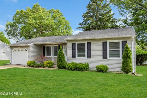 49 Chelsea Drive Whiting NJ 08759