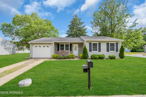 49 Chelsea Drive Whiting NJ 08759