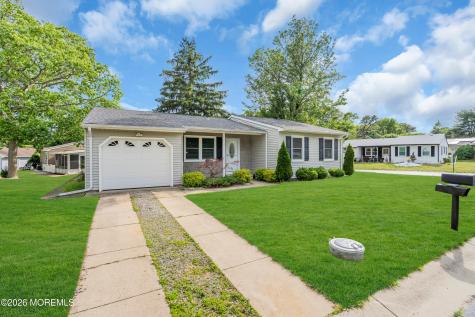 49 Chelsea Drive Whiting NJ 08759