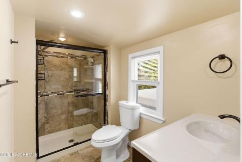 20 Kenwood Terrace Hamilton NJ 08610
