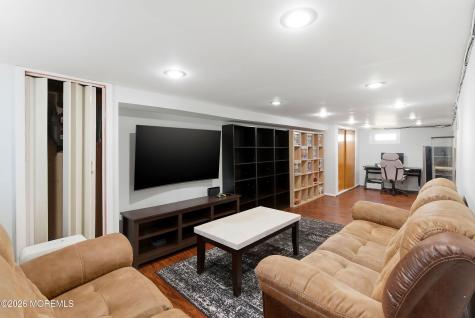 20 Kenwood Terrace Hamilton NJ 08610