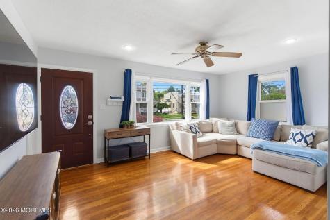 20 Kenwood Terrace Hamilton NJ 08610