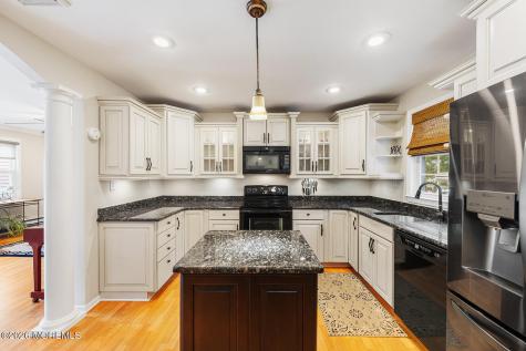 59A Corso Italia Freehold NJ 07728