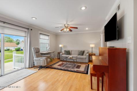 59A Corso Italia Freehold NJ 07728