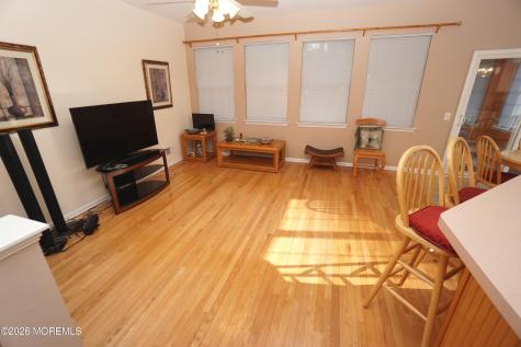 20 Turtle Creek Run Barnegat NJ 08005