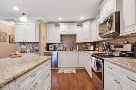 112 Pilatus Platz Freehold NJ 07728
