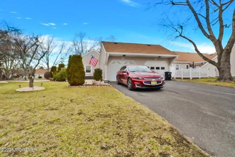 112 Pilatus Platz Freehold NJ 07728