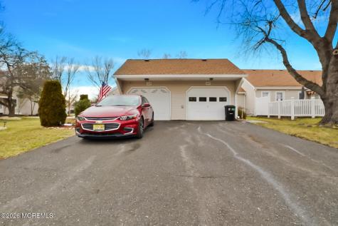 112 Pilatus Platz Freehold NJ 07728