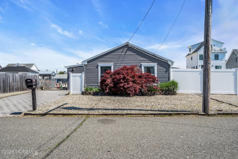 209 Fernwood Drive Bayville NJ 08721