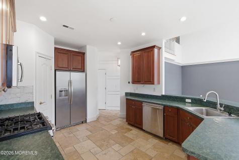 17 Meadow Run Court Jackson NJ 08527