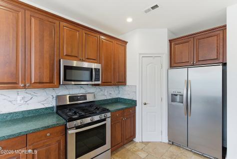 17 Meadow Run Court Jackson NJ 08527