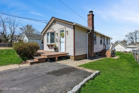 26 Hilltop Boulevard Keyport NJ 07735