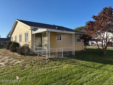 1 Deacon Court Whiting NJ 08759