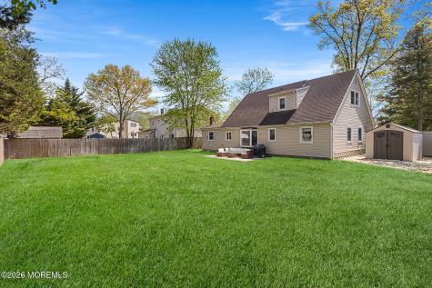 88 Almond Drive Toms River NJ 08753