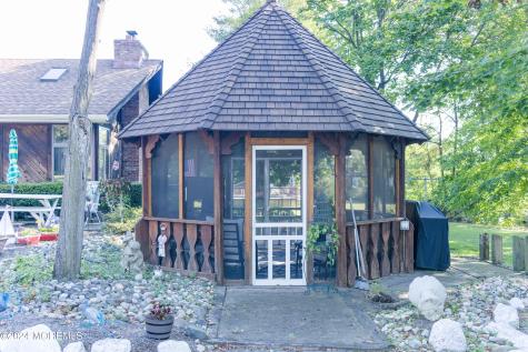165 Cliffwood Avenue Cliffwood NJ 07721