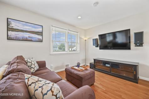 9 Maple Lane Howell NJ 07731
